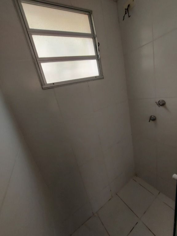 Apartamento para alugar com 2 quartos, 45m² - Foto 11