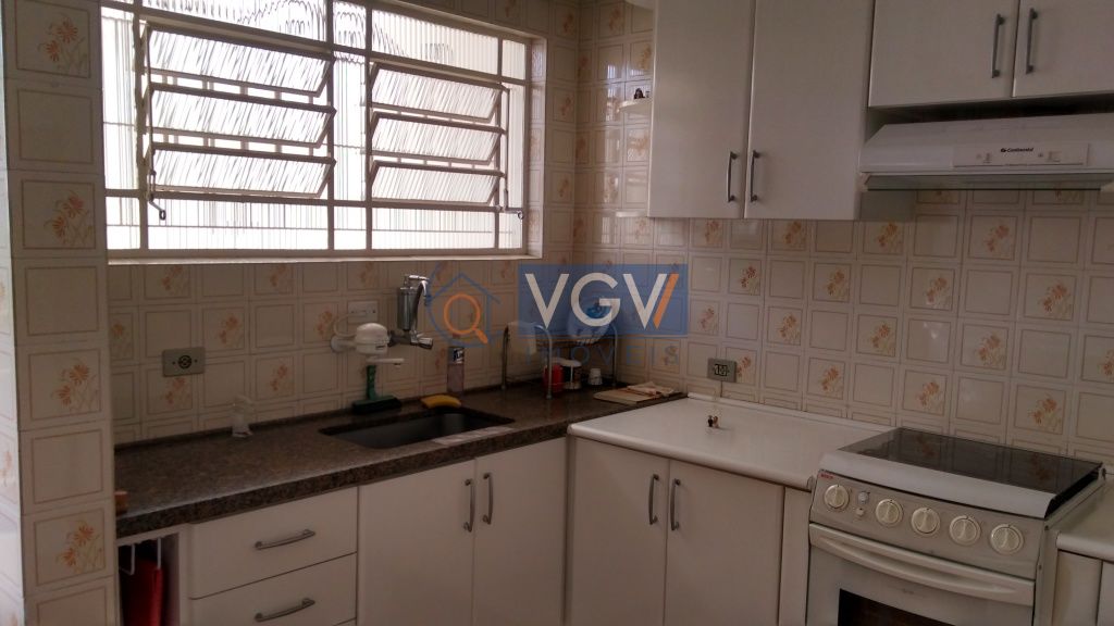 Casa à venda e aluguel com 3 quartos, 200m² - Foto 9