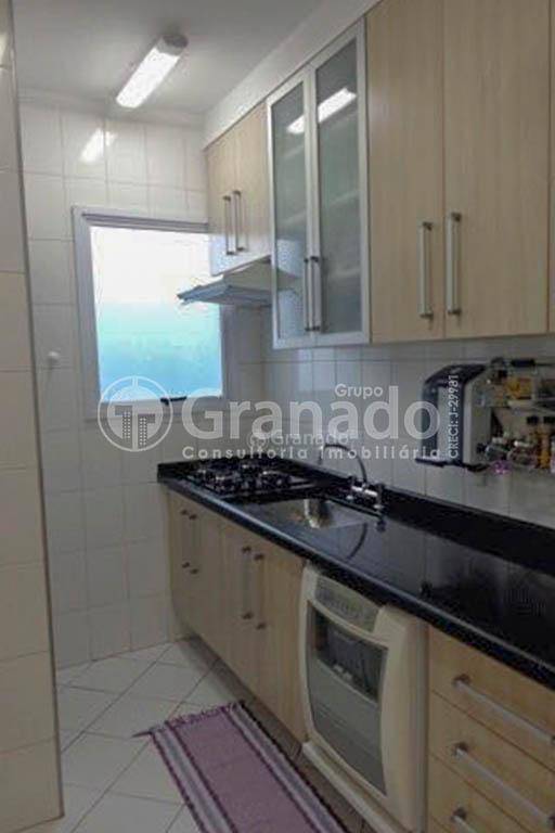 Apartamento à venda com 2 quartos, 60m² - Foto 25