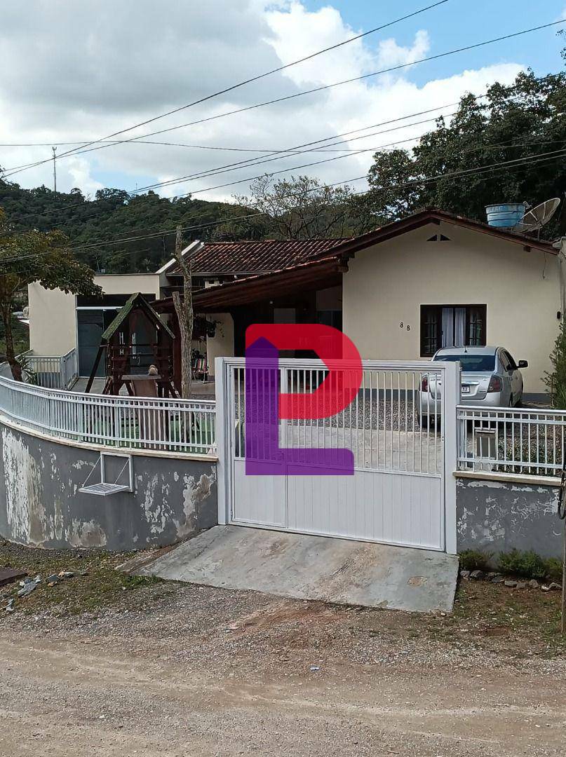 Casa para alugar com 2 quartos, 100m² - Foto 1