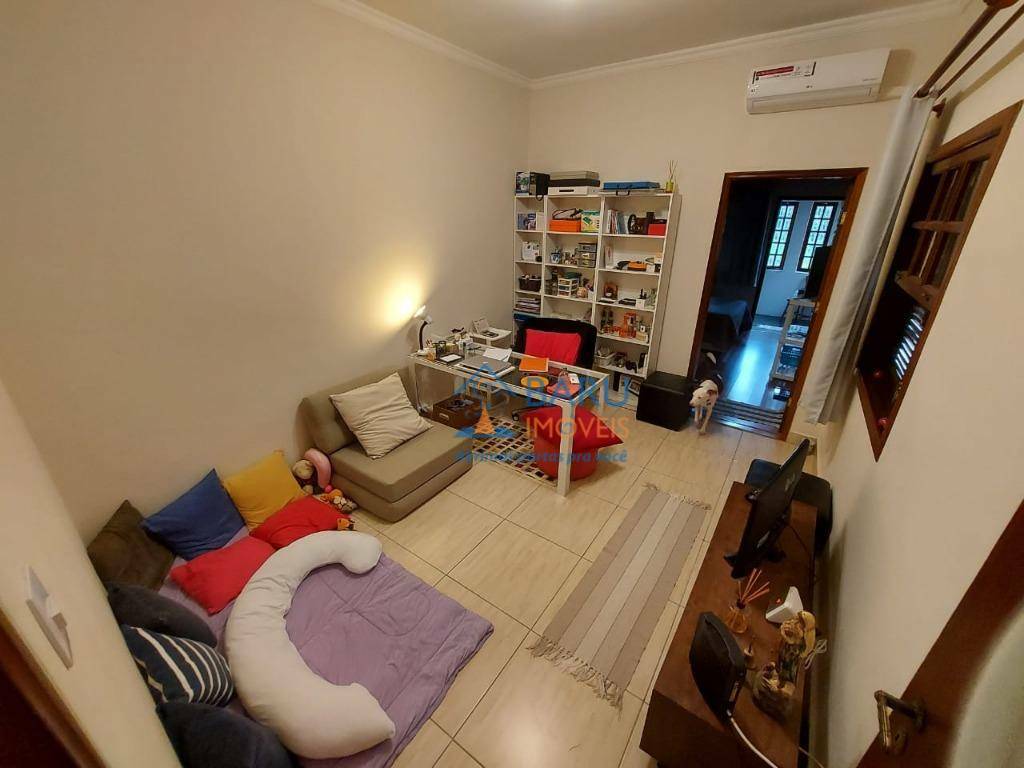 Casa à venda e aluguel com 3 quartos, 200m² - Foto 14