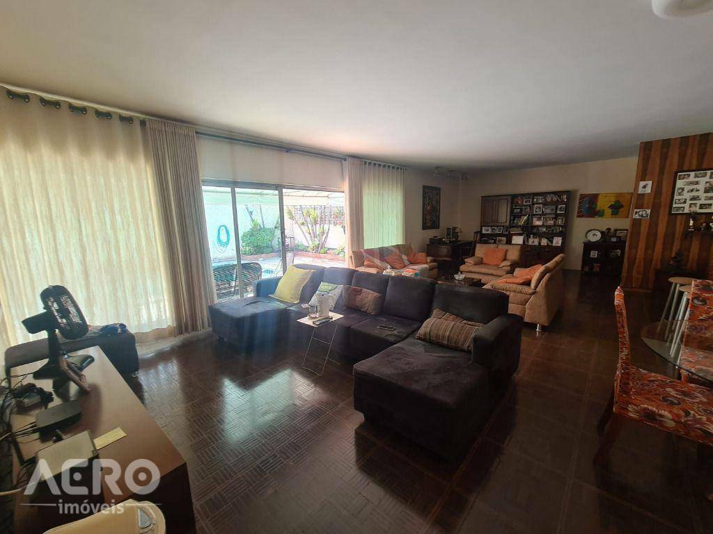 Casa à venda com 3 quartos, 316m² - Foto 37