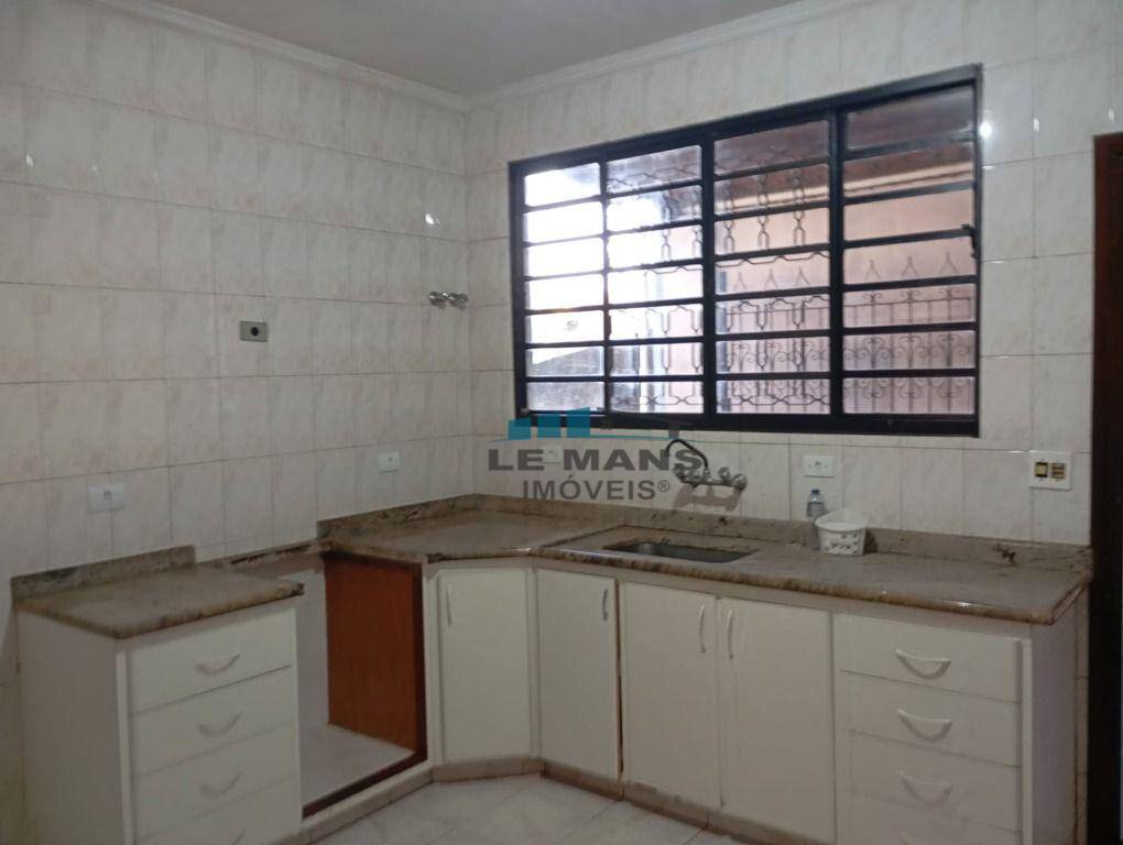 Casa à venda com 3 quartos, 256m² - Foto 12