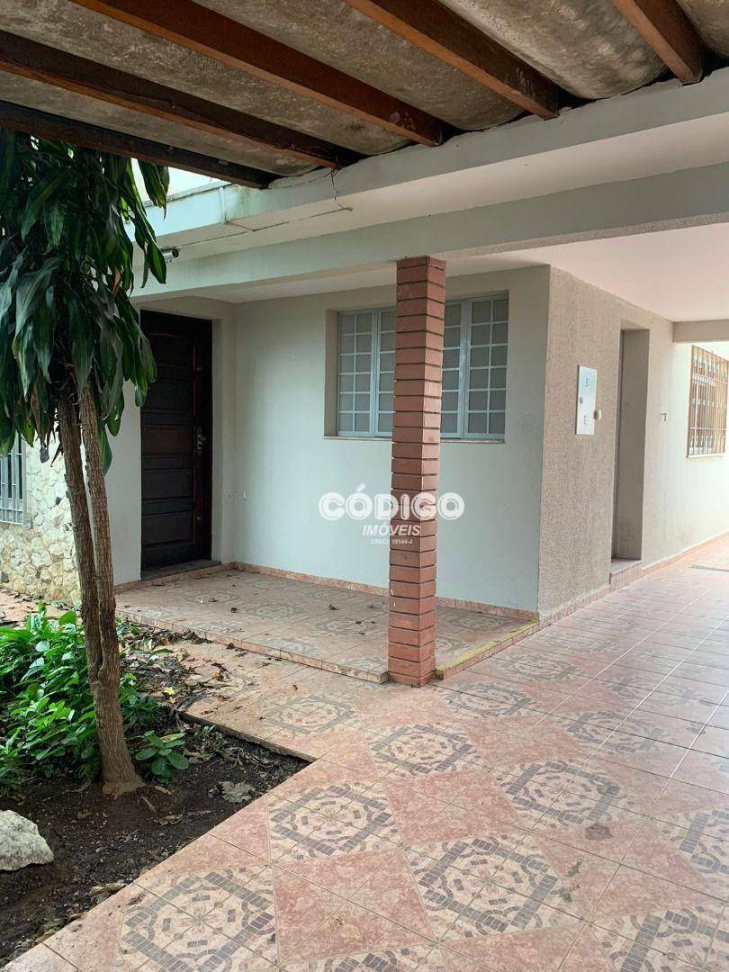 Casa para alugar, 230m² - Foto 1