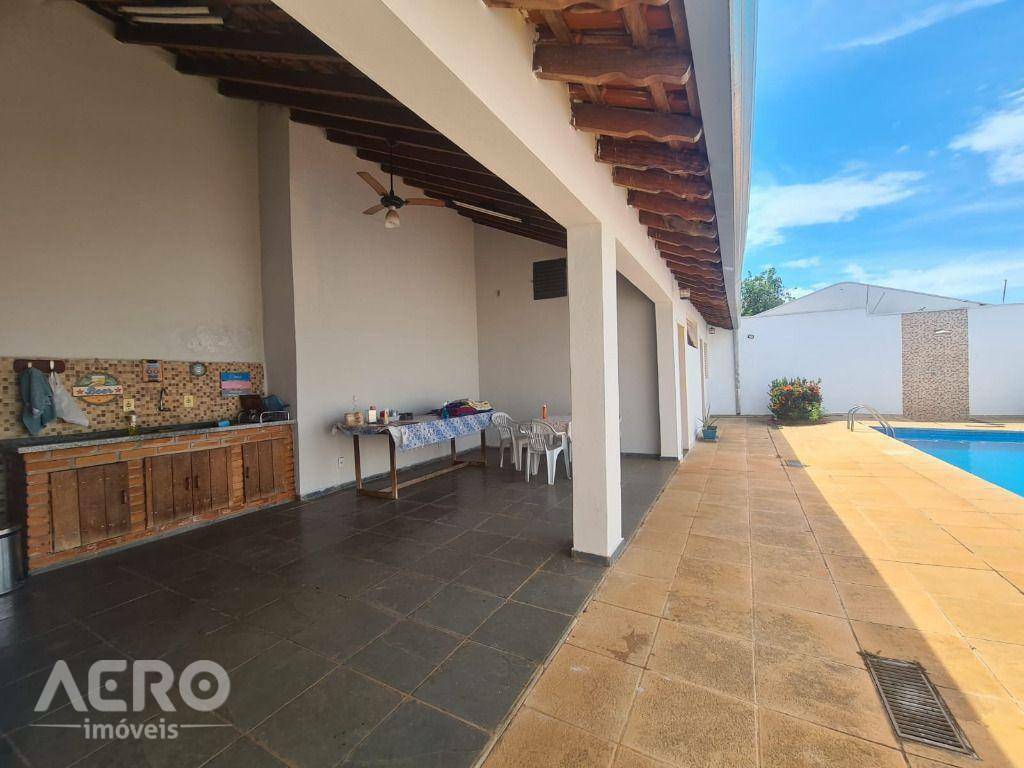 Casa à venda com 3 quartos, 347m² - Foto 16