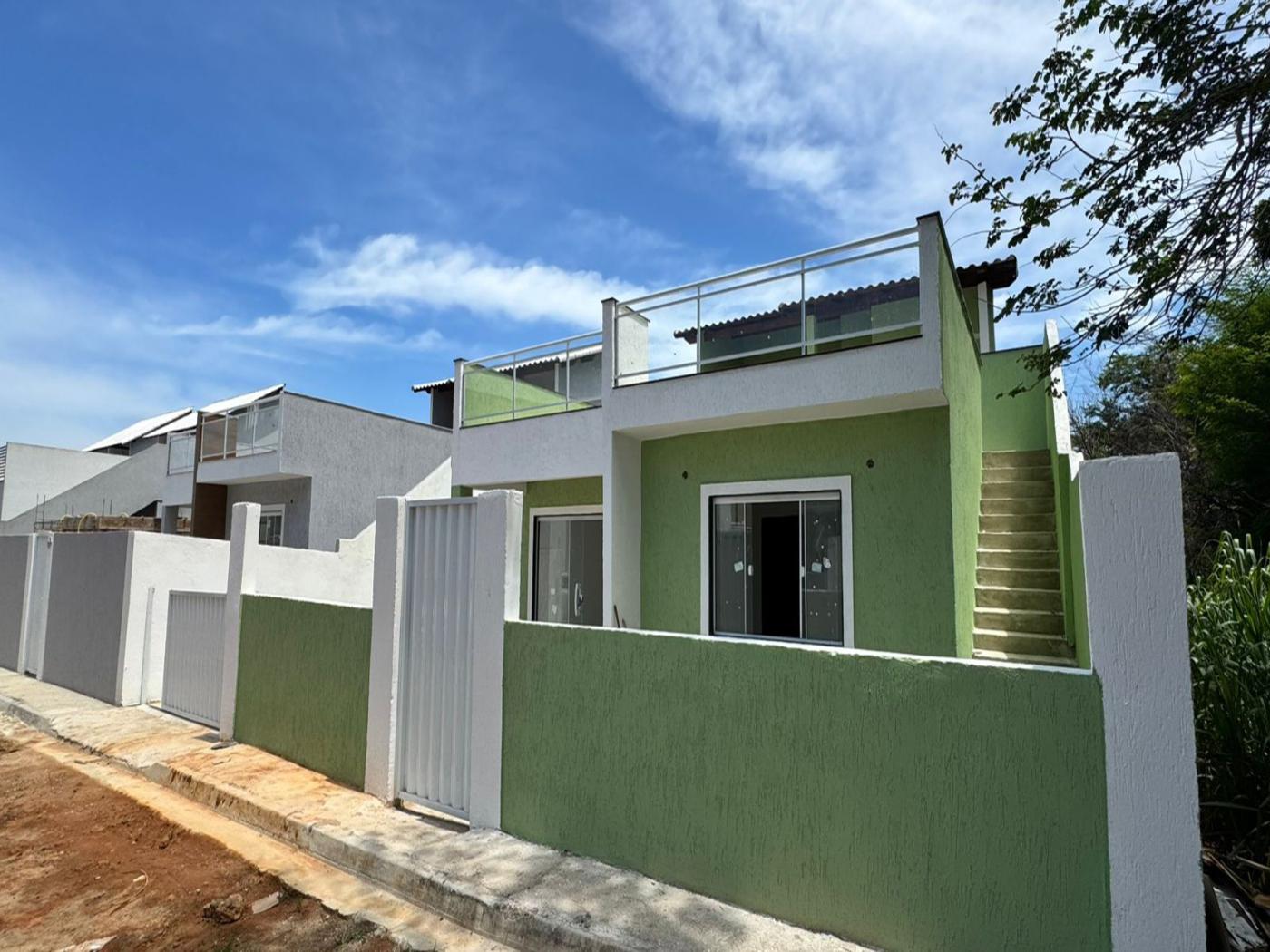 Casa à venda com 2 quartos, 200m² - Foto 1