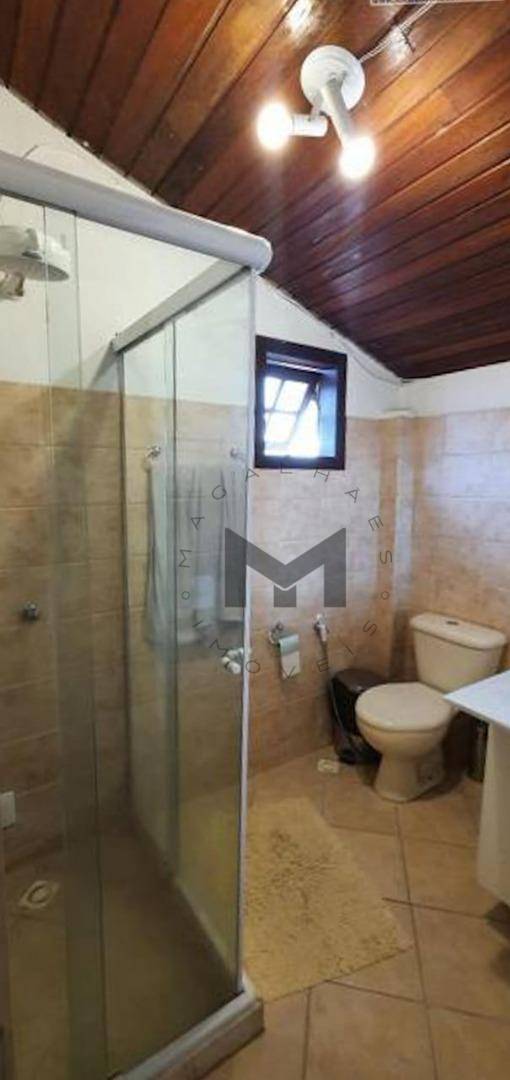 Casa à venda com 5 quartos, 221m² - Foto 21