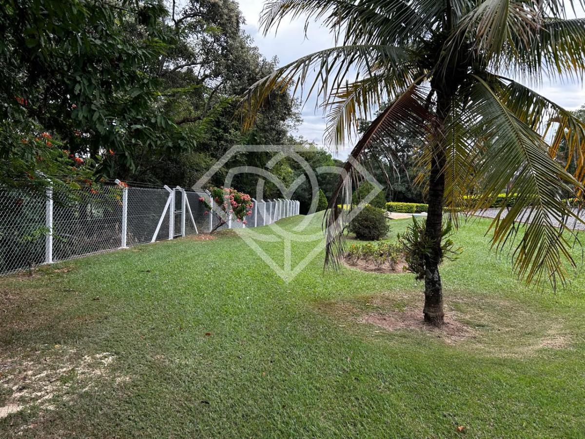 Chácara para alugar com 5 quartos, 750m² - Foto 1