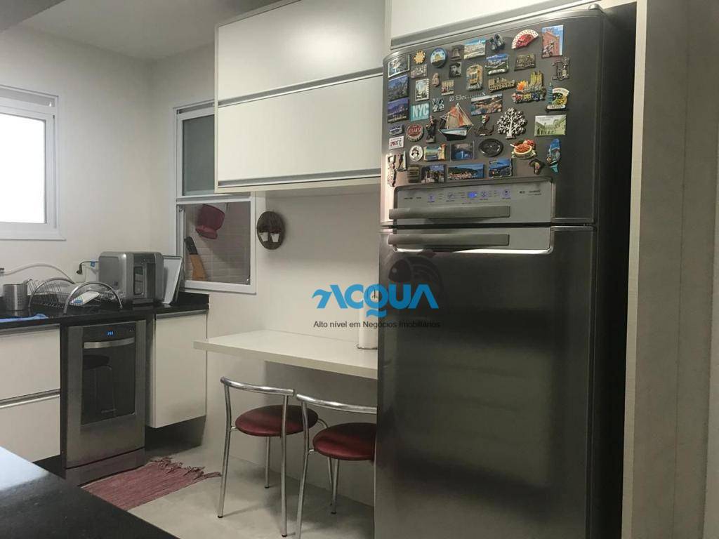 Apartamento à venda com 3 quartos, 158m² - Foto 6