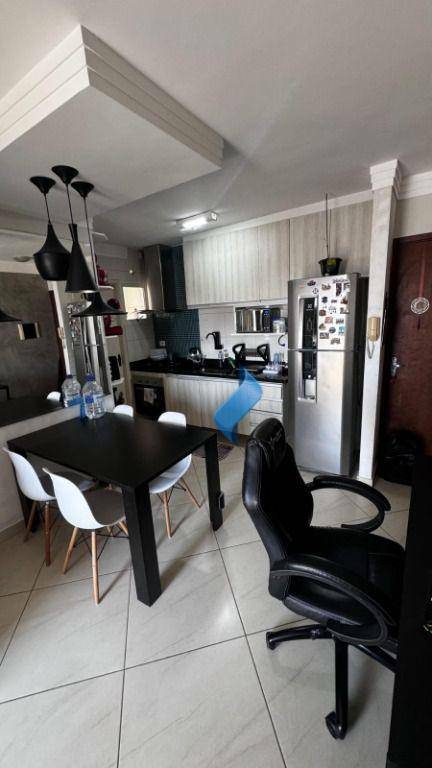 Apartamento à venda com 2 quartos, 51m² - Foto 3