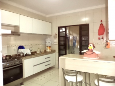 Sobrado à venda com 2 quartos, 78m² - Foto 4