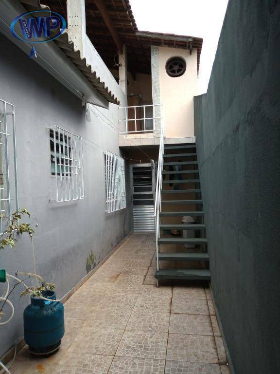 Casa à venda com 2 quartos, 150m² - Foto 14