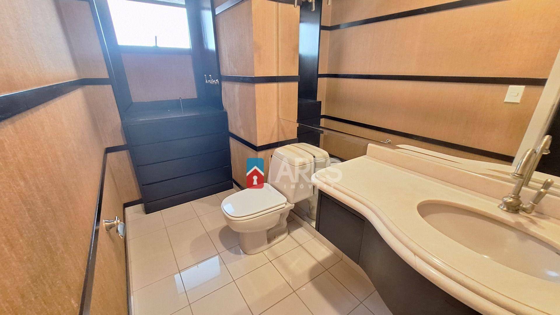 Apartamento para alugar com 3 quartos, 130m² - Foto 7