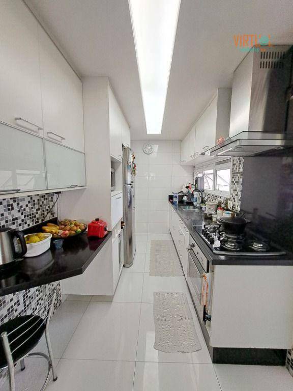 Apartamento à venda com 3 quartos, 131m² - Foto 13