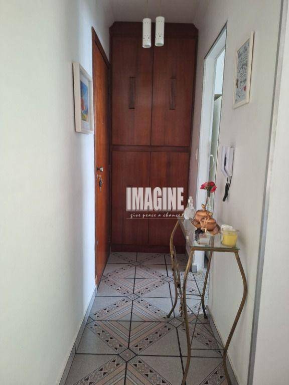 Apartamento à venda com 2 quartos, 60m² - Foto 14