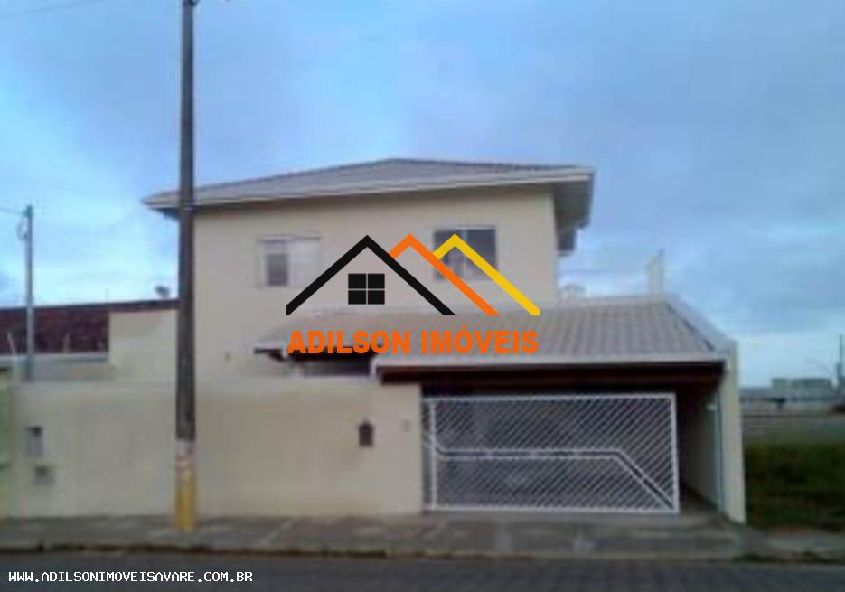 Casa à venda com 5 quartos, 265m² - Foto 1