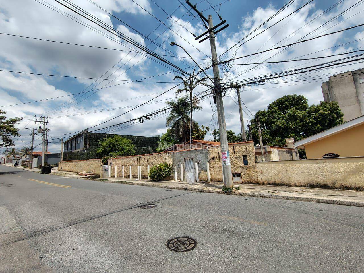 Chácara à venda com 3 quartos, 300m² - Foto 1