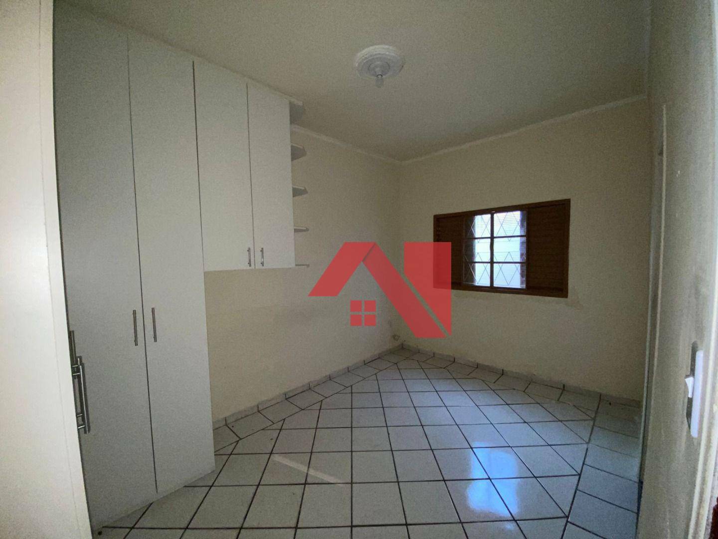 Casa para alugar com 3 quartos, 120m² - Foto 11