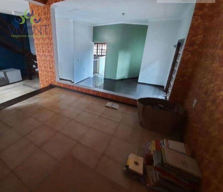 Sobrado à venda com 3 quartos, 304m² - Foto 3