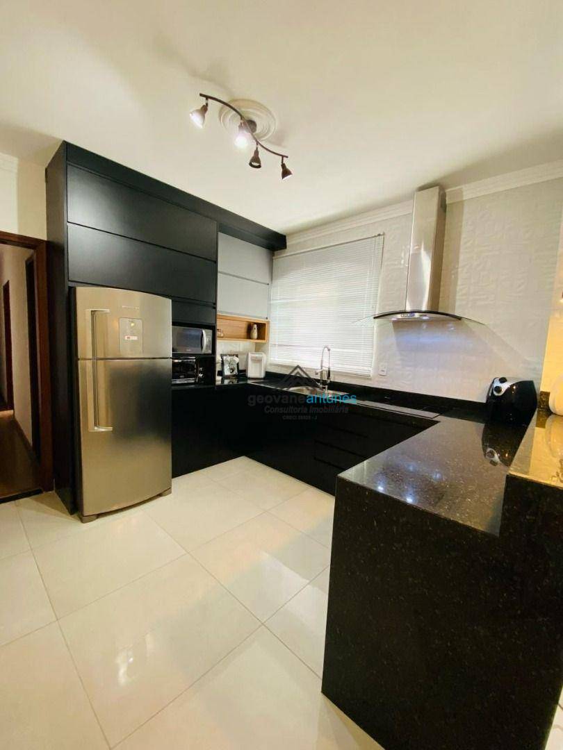 Casa à venda com 3 quartos, 164m² - Foto 6