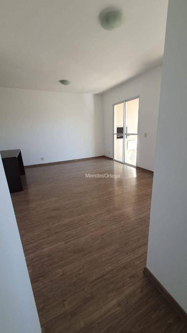 Apartamento para alugar com 3 quartos, 74m² - Foto 12
