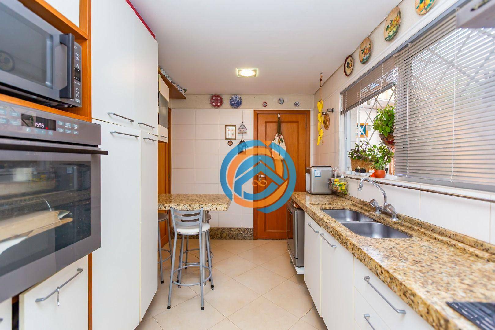 Sobrado à venda com 5 quartos, 220m² - Foto 52