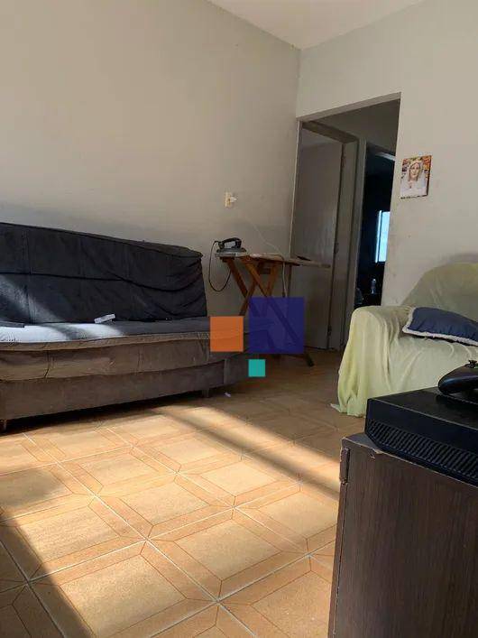 Casa à venda com 4 quartos, 253m² - Foto 2