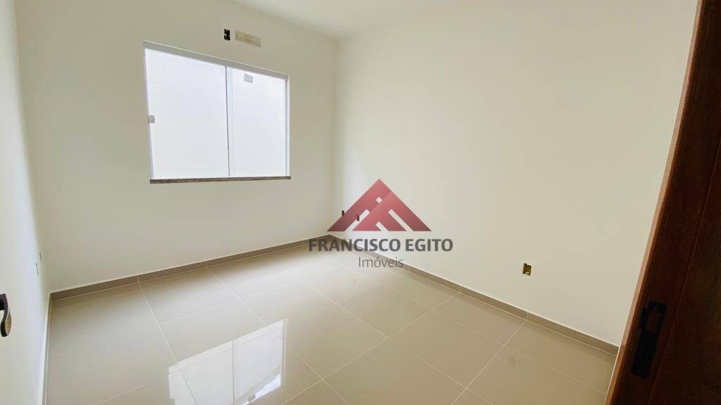 Casa à venda com 2 quartos, 69m² - Foto 8