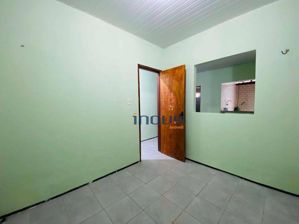 Casa para alugar com 2 quartos, 80m² - Foto 4