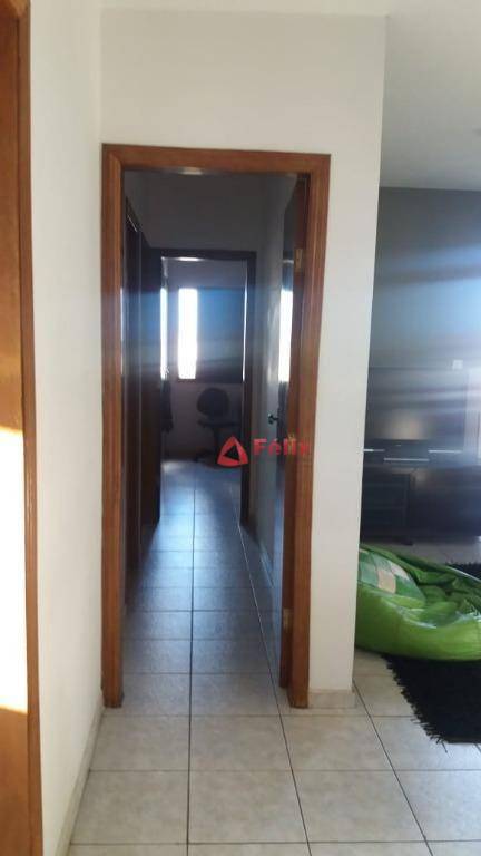 Apartamento à venda com 2 quartos, 75m² - Foto 5