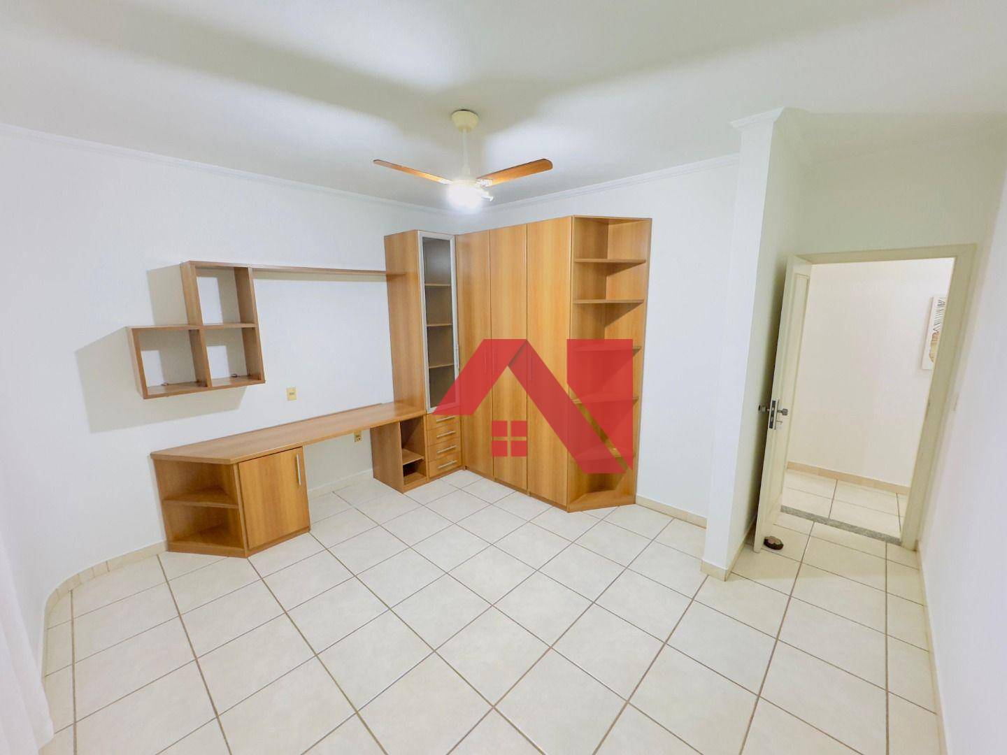 Casa para alugar com 3 quartos, 250m² - Foto 11