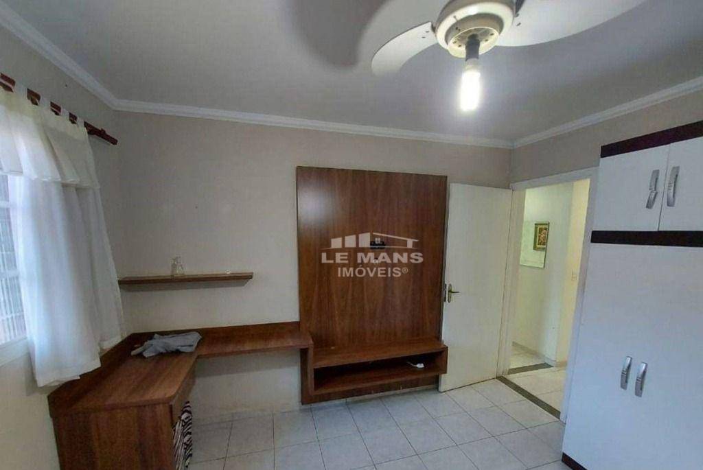 Casa à venda com 3 quartos, 200m² - Foto 14