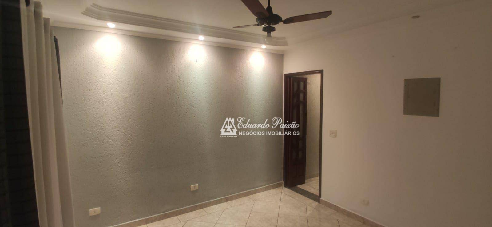 Sobrado à venda com 3 quartos, 179m² - Foto 1