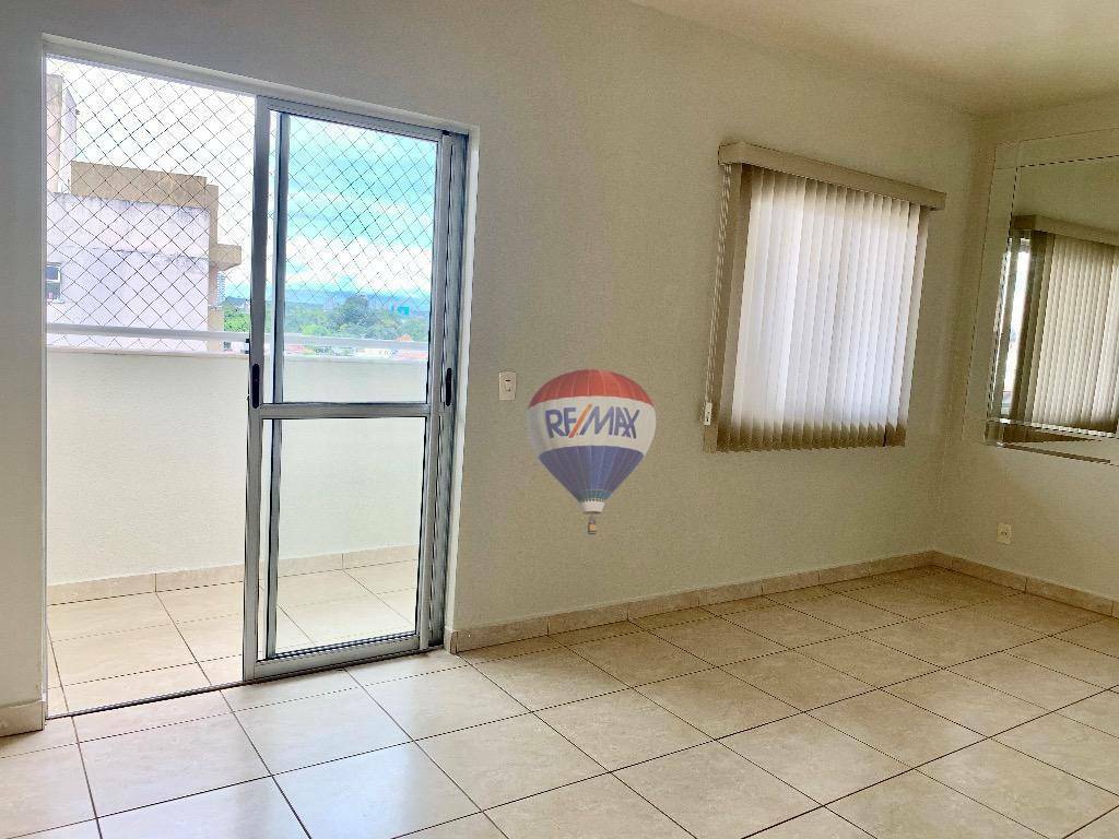 Apartamento para alugar com 2 quartos, 101m² - Foto 4