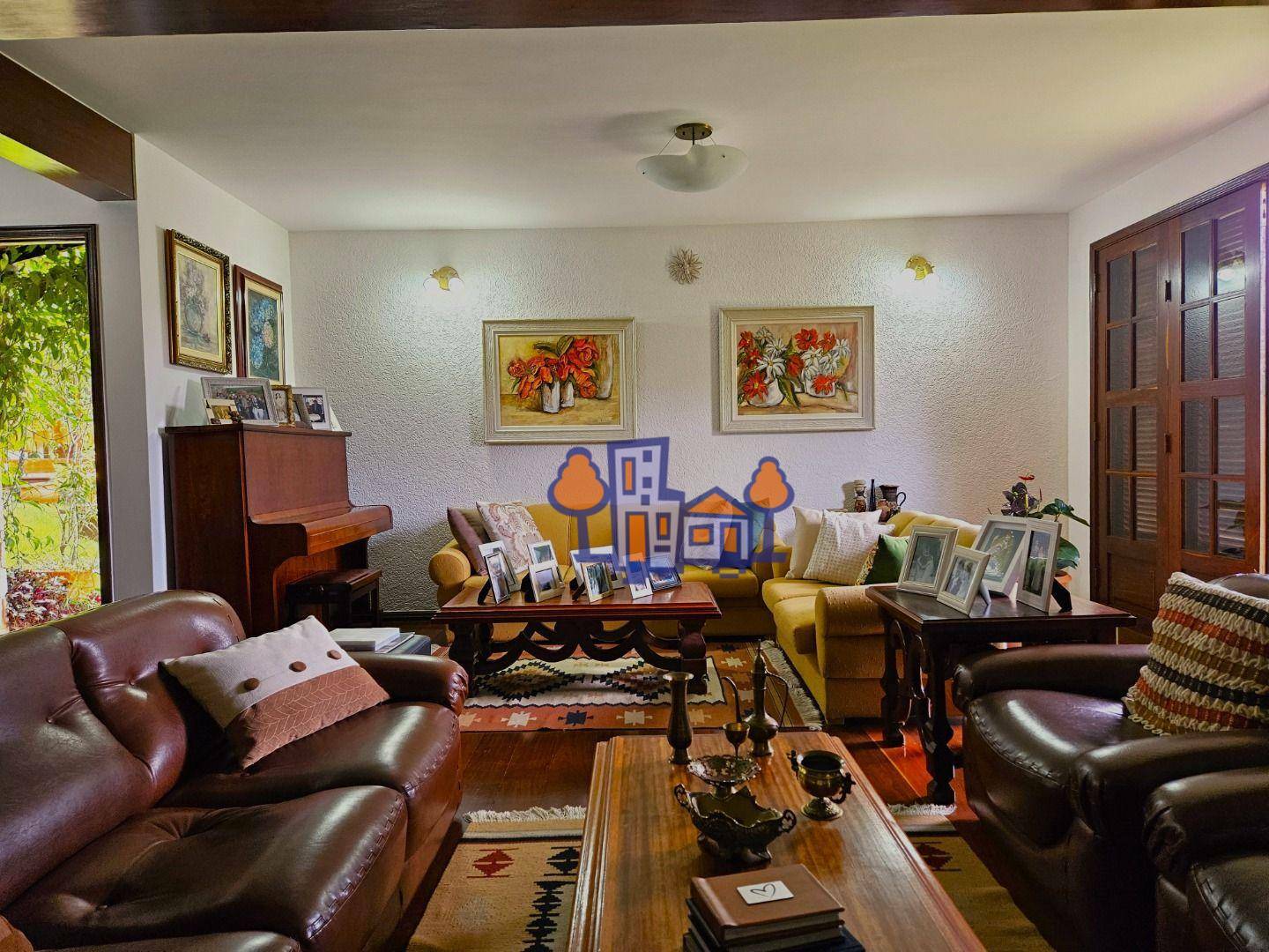 Casa à venda com 4 quartos, 300m² - Foto 8