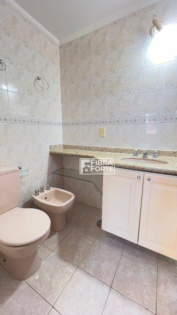 Apartamento à venda com 3 quartos, 117m² - Foto 32