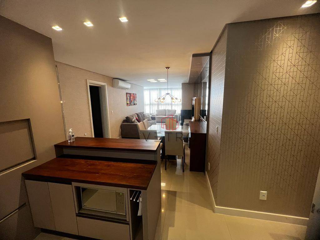 Apartamento à venda com 3 quartos, 105m² - Foto 1