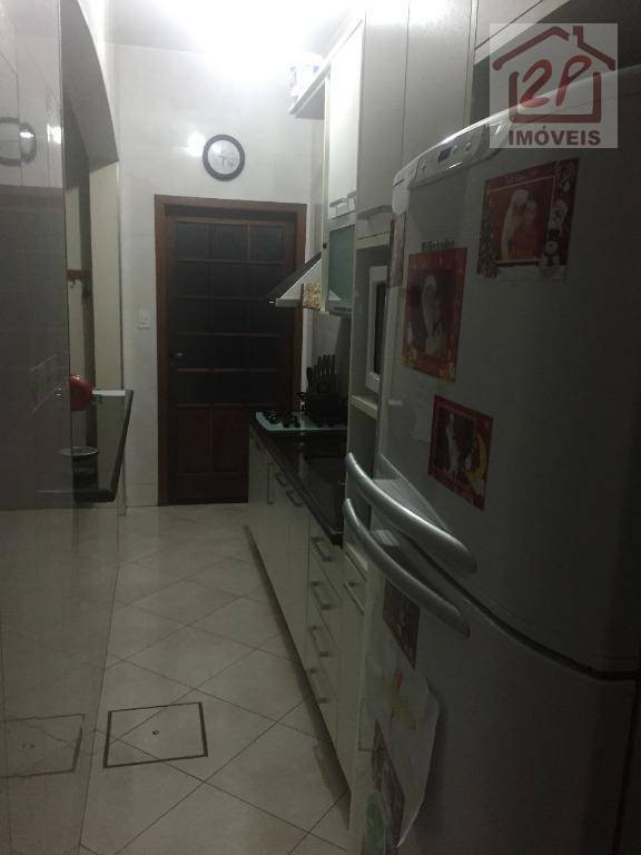 Sobrado à venda com 2 quartos, 200m² - Foto 16