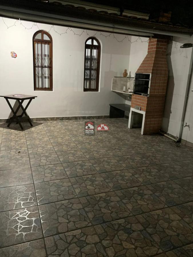 Casa à venda com 4 quartos, 154m² - Foto 9