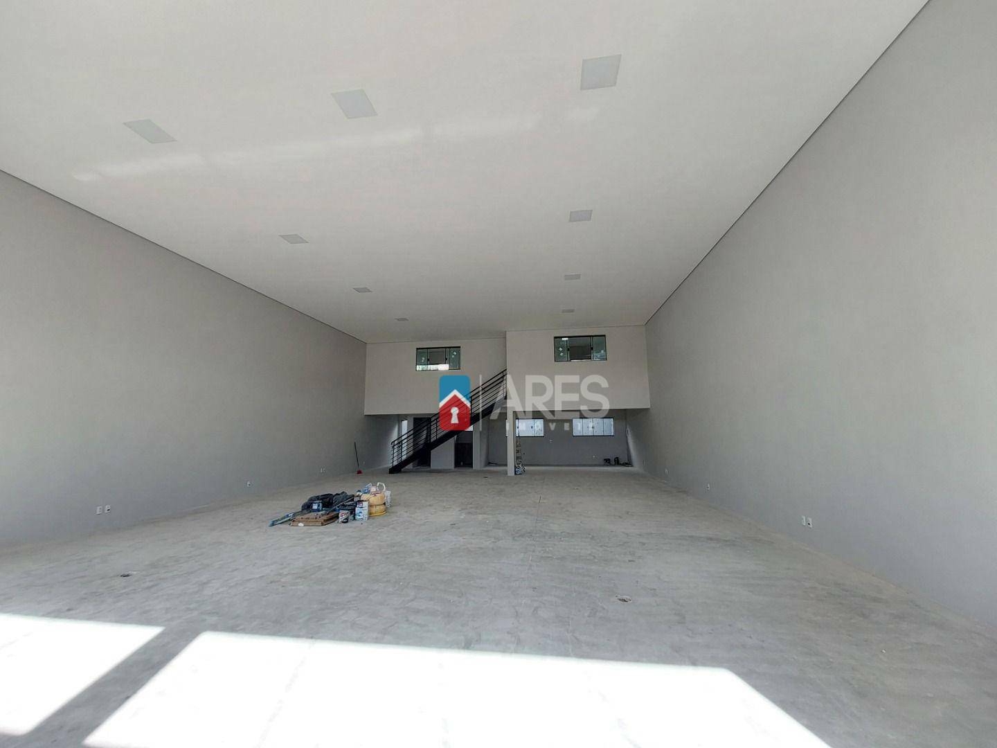 Loja-Salão para alugar, 330m² - Foto 1