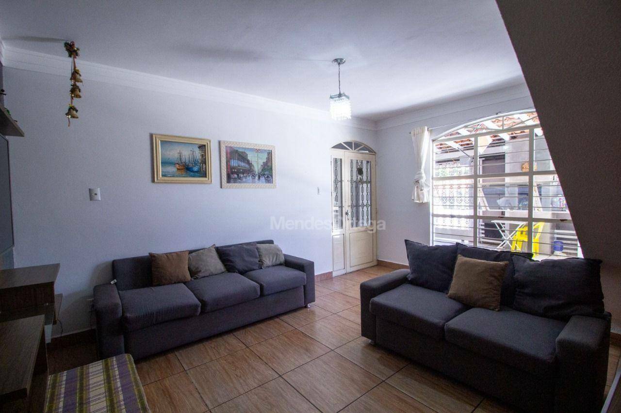 Casa à venda com 3 quartos, 247m² - Foto 5