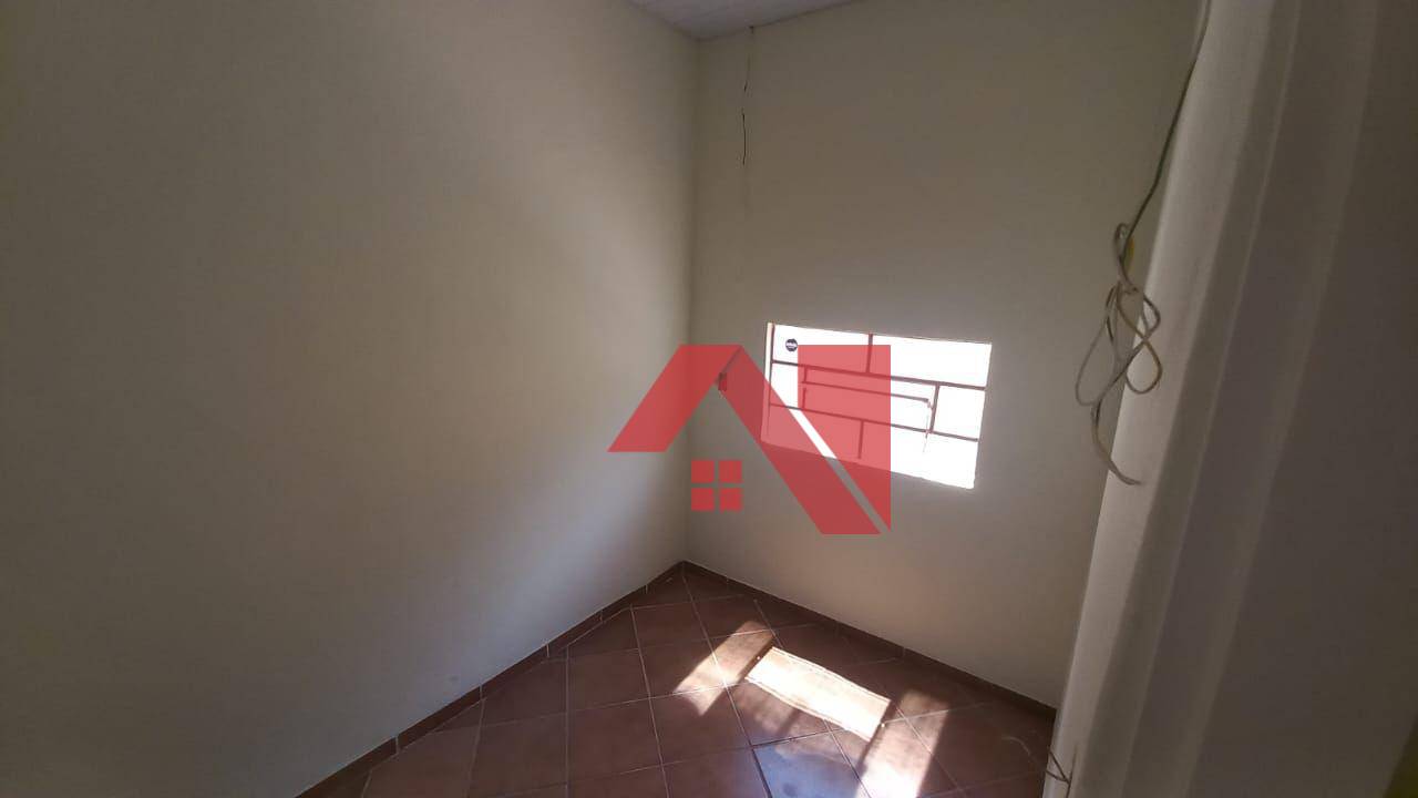 Casa para alugar com 2 quartos, 100m² - Foto 7