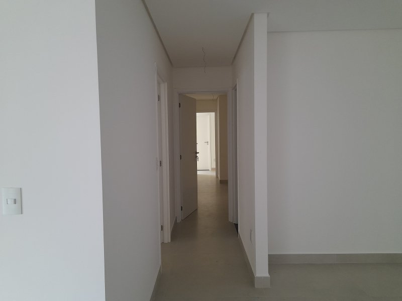 Apartamento à venda com 4 quartos, 200m² - Foto 6