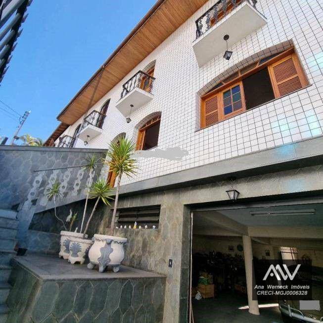 Casa à venda com 3 quartos, 180m² - Foto 2