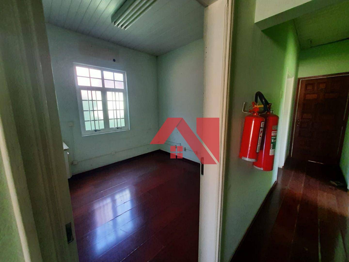 Casa à venda com 3 quartos, 110m² - Foto 8