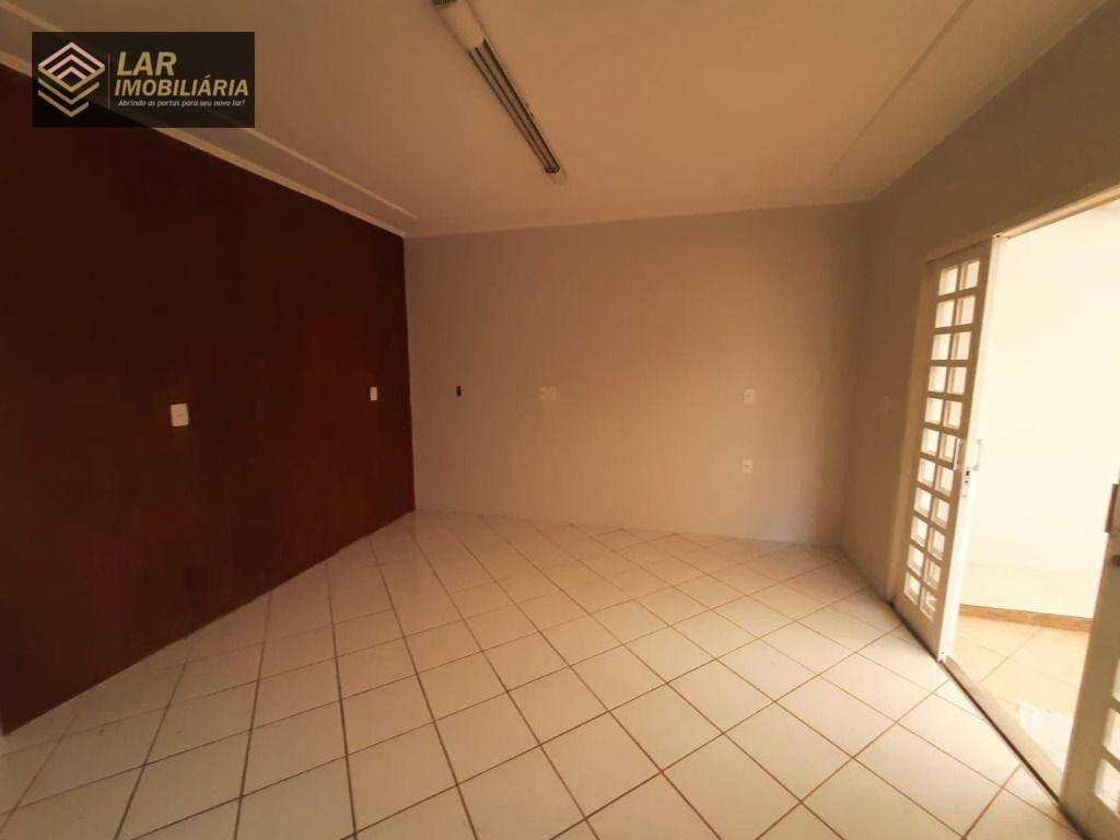 Casa para alugar com 3 quartos, 160m² - Foto 6