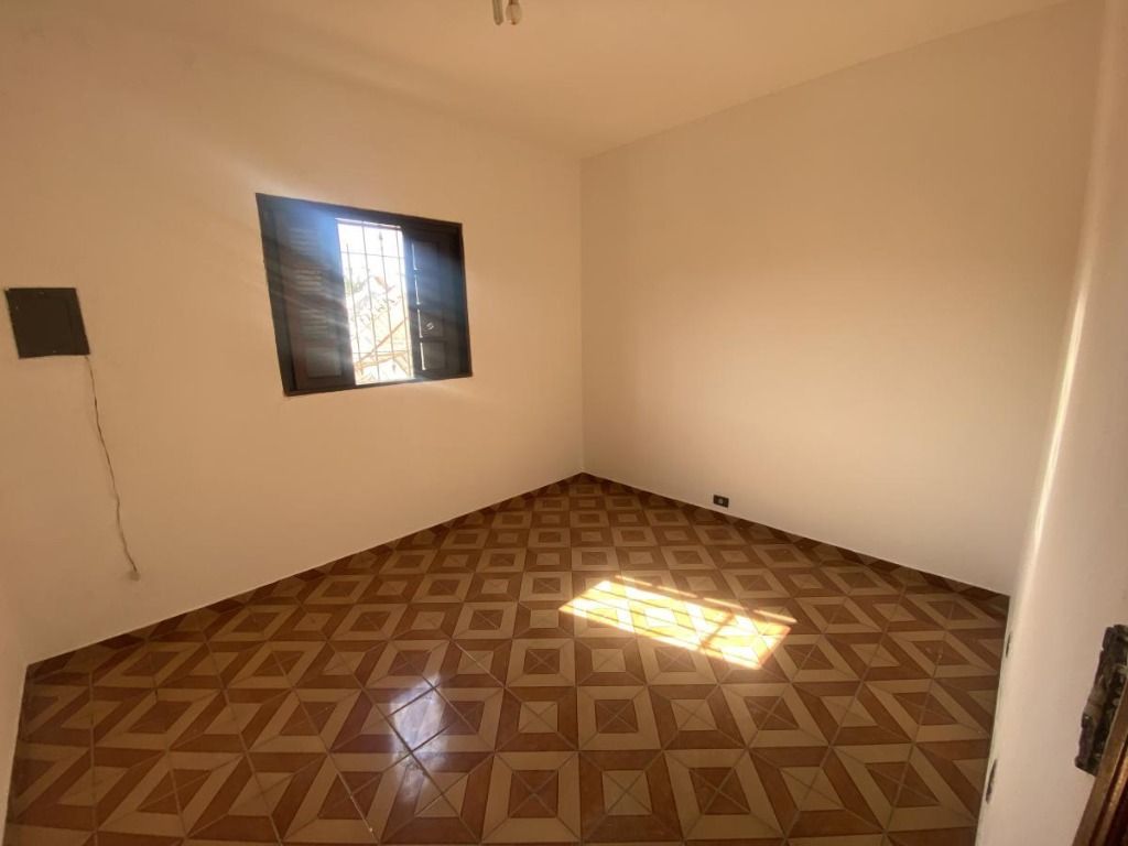 Casa à venda com 2 quartos, 200m² - Foto 14