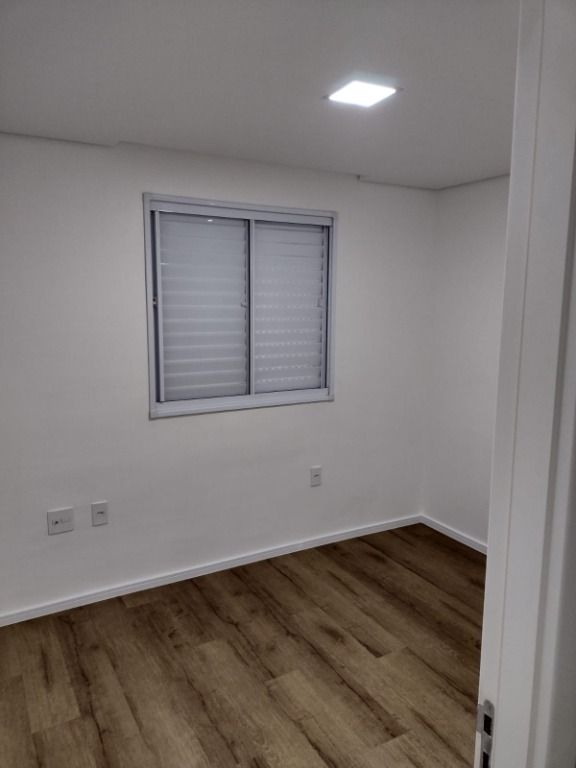 Apartamento à venda com 3 quartos, 65m² - Foto 4