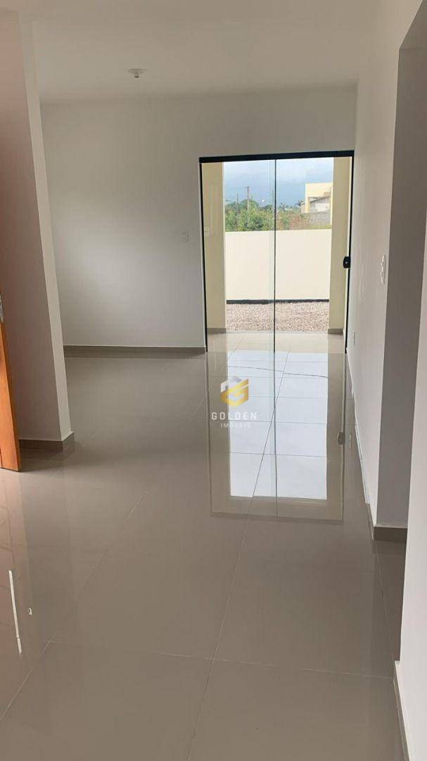 Casa à venda com 3 quartos, 67m² - Foto 8