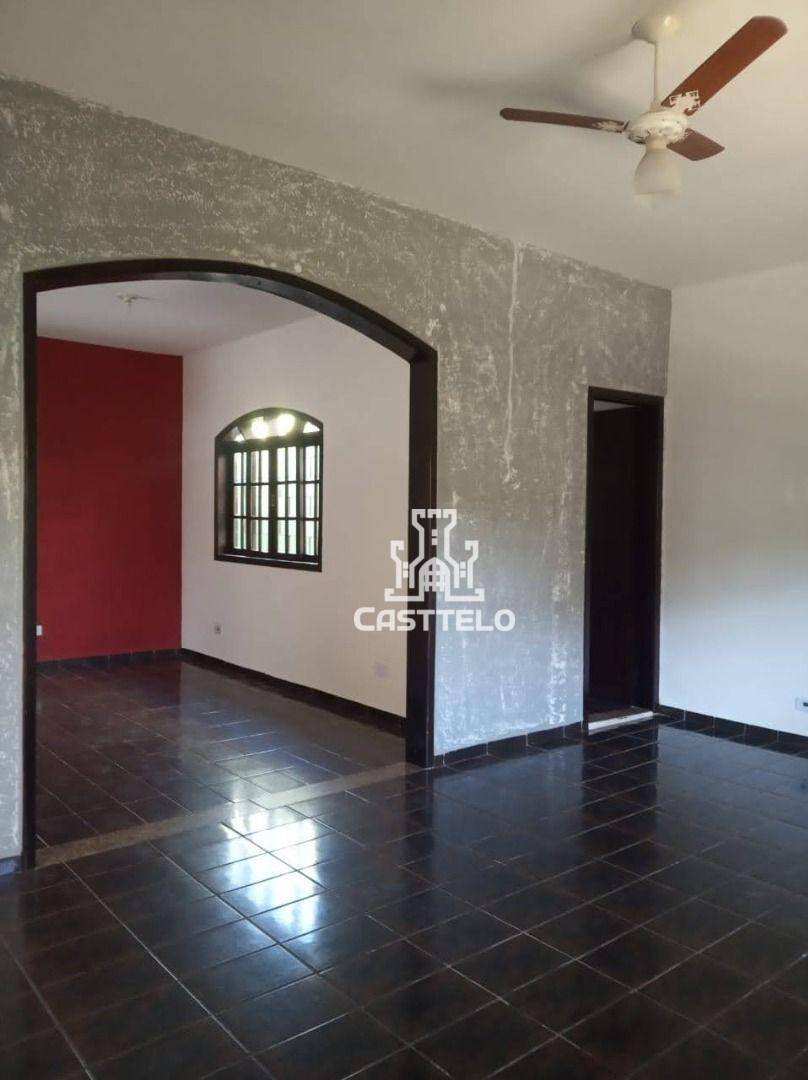 Casa à venda com 3 quartos, 167m² - Foto 3